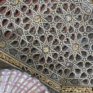 Meet your Posher, Twy